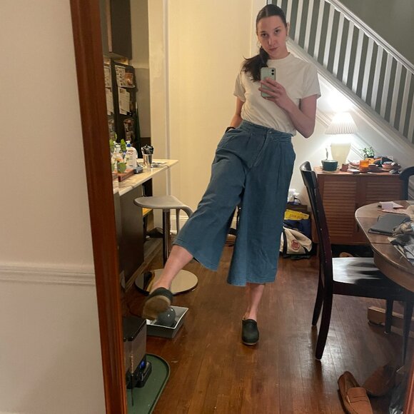 Extra-wide leg, high-waisted, vintage, cropped, denim trousers - Picture 2 of 8